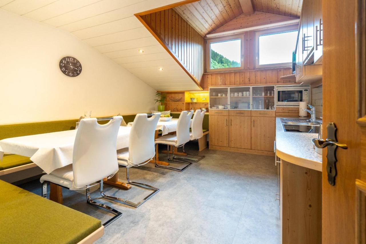 Gaestehaus Fitsch - Ferienwohnung In Silbertal Buitenkant foto