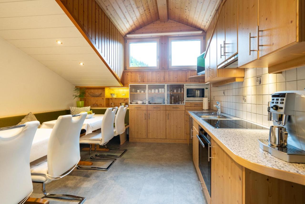 Gaestehaus Fitsch - Ferienwohnung In Silbertal Buitenkant foto