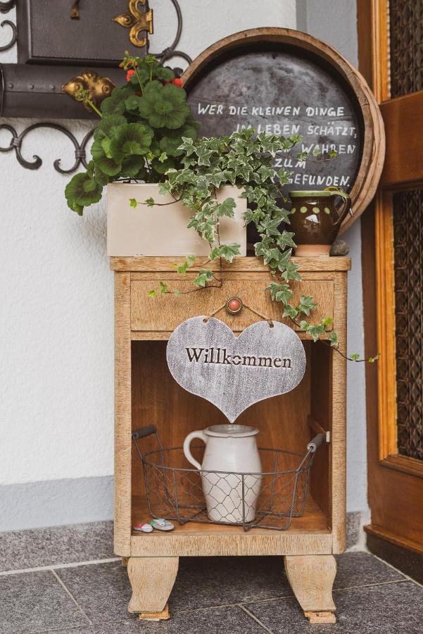 Gaestehaus Fitsch - Ferienwohnung In Silbertal Buitenkant foto