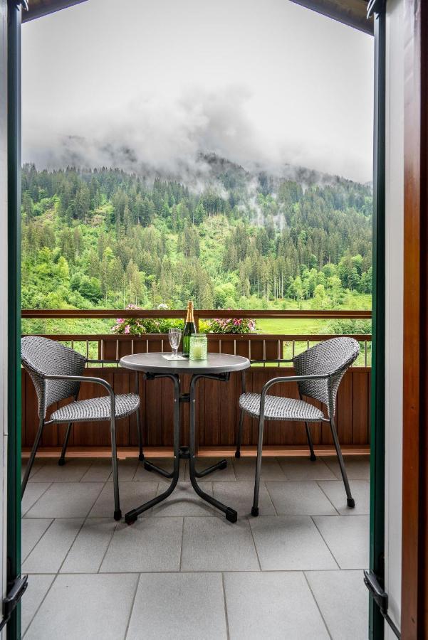 Gaestehaus Fitsch - Ferienwohnung In Silbertal Buitenkant foto